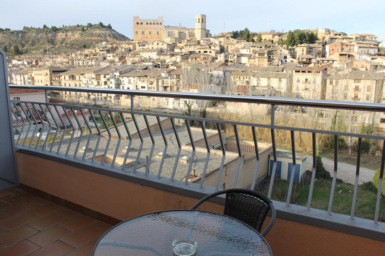 Hotel El Salt Valderrobres Extérieur photo